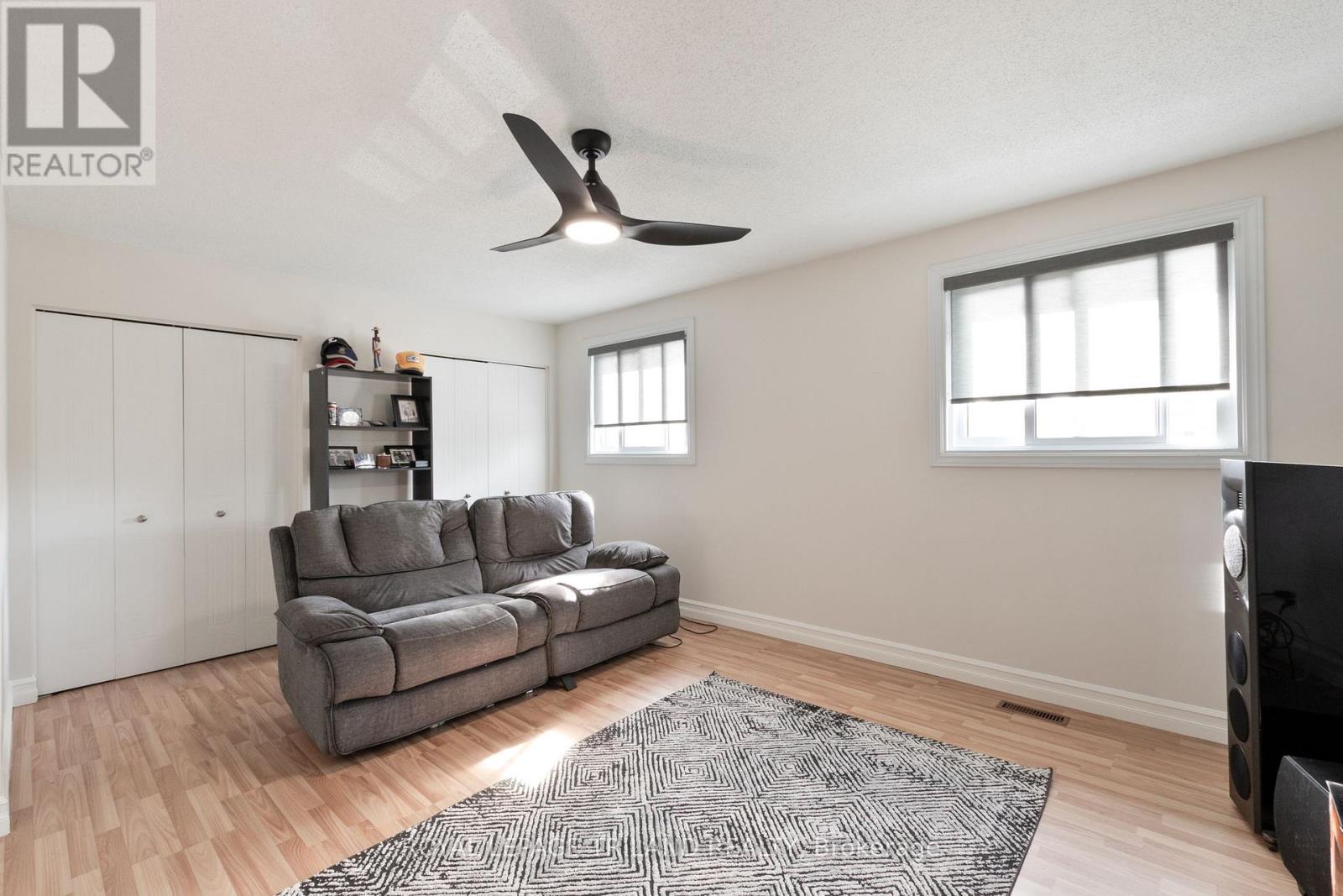 32 - 131 Bonaventure Drive, London East, Ontario  N5V 4H8 - Photo 14 - X12443746