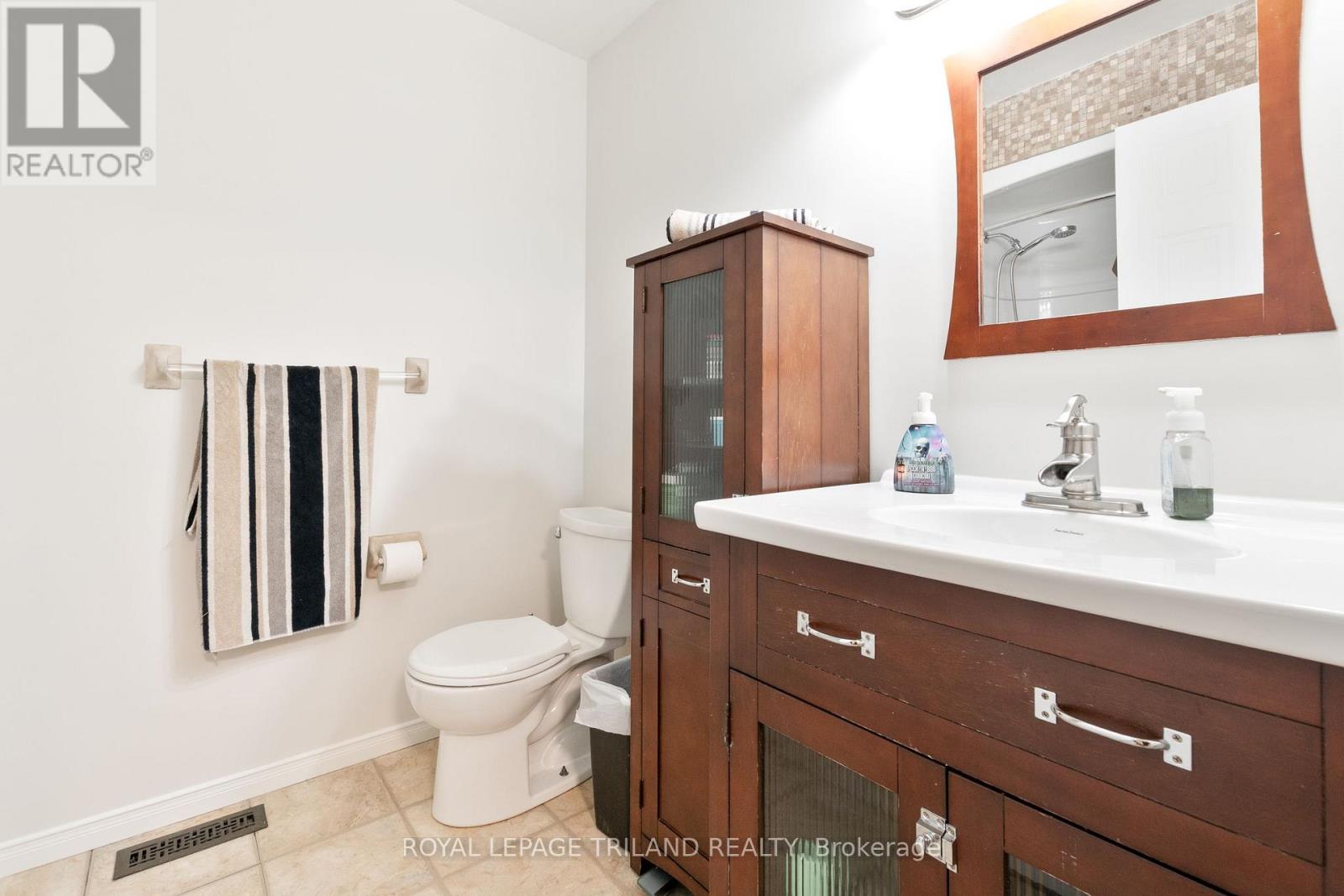 32 - 131 Bonaventure Drive, London East, Ontario  N5V 4H8 - Photo 15 - X12443746