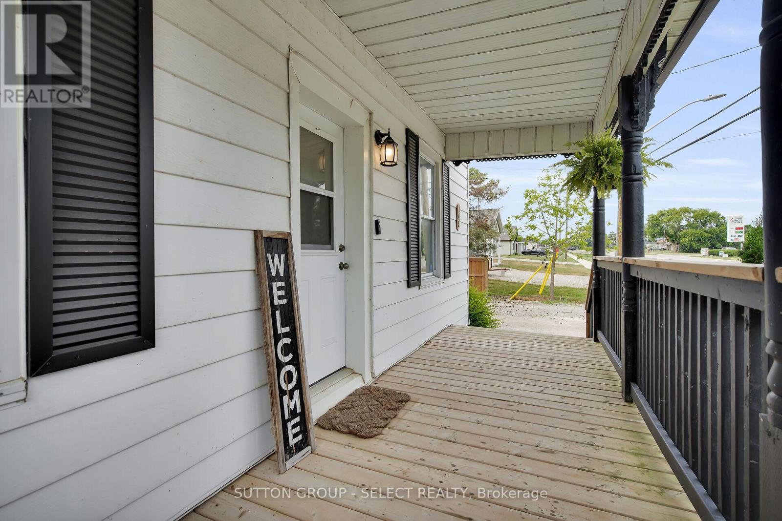 145 Victoria Avenue, South Huron, Ontario  N0M 1M0 - Photo 5 - X12443819