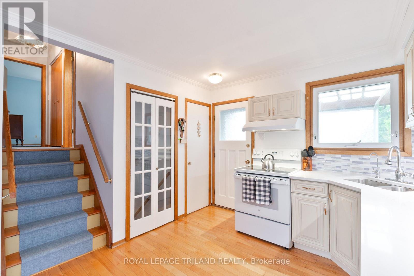 172 Wilson Avenue, St. Thomas, Ontario  N5R 3R3 - Photo 10 - X12443838