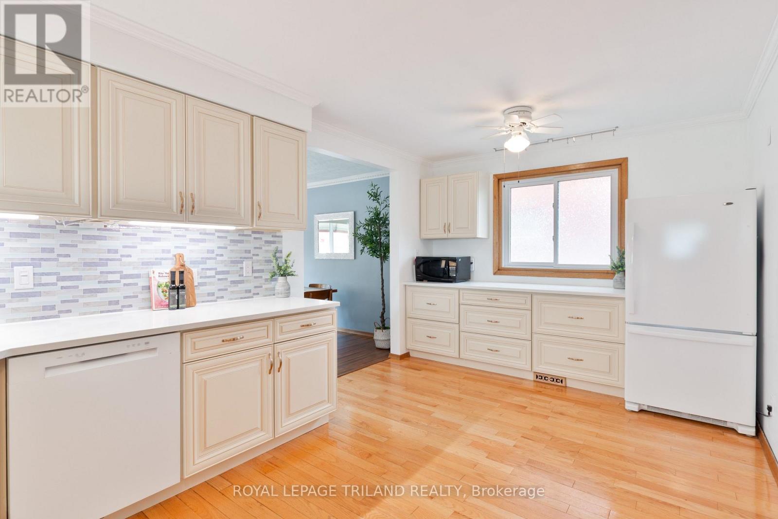 172 Wilson Avenue, St. Thomas, Ontario  N5R 3R3 - Photo 12 - X12443838