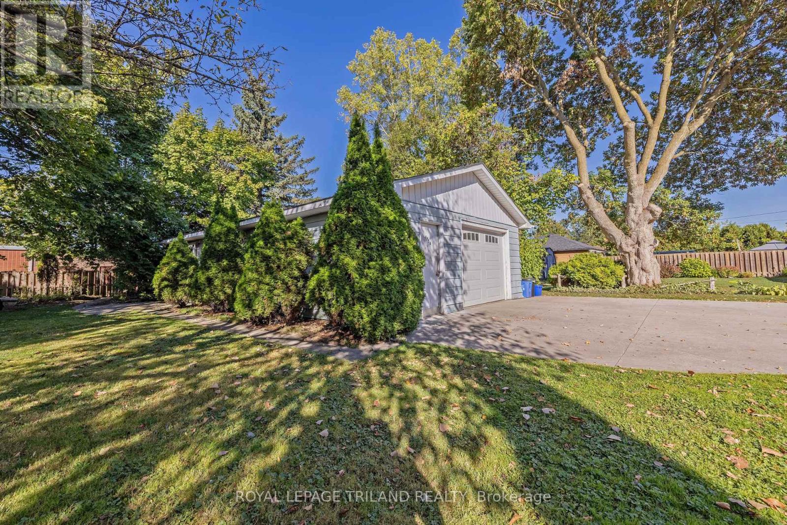 395 Beachwood Avenue, London South, Ontario  N6J 3J9 - Photo 31 - X12443843