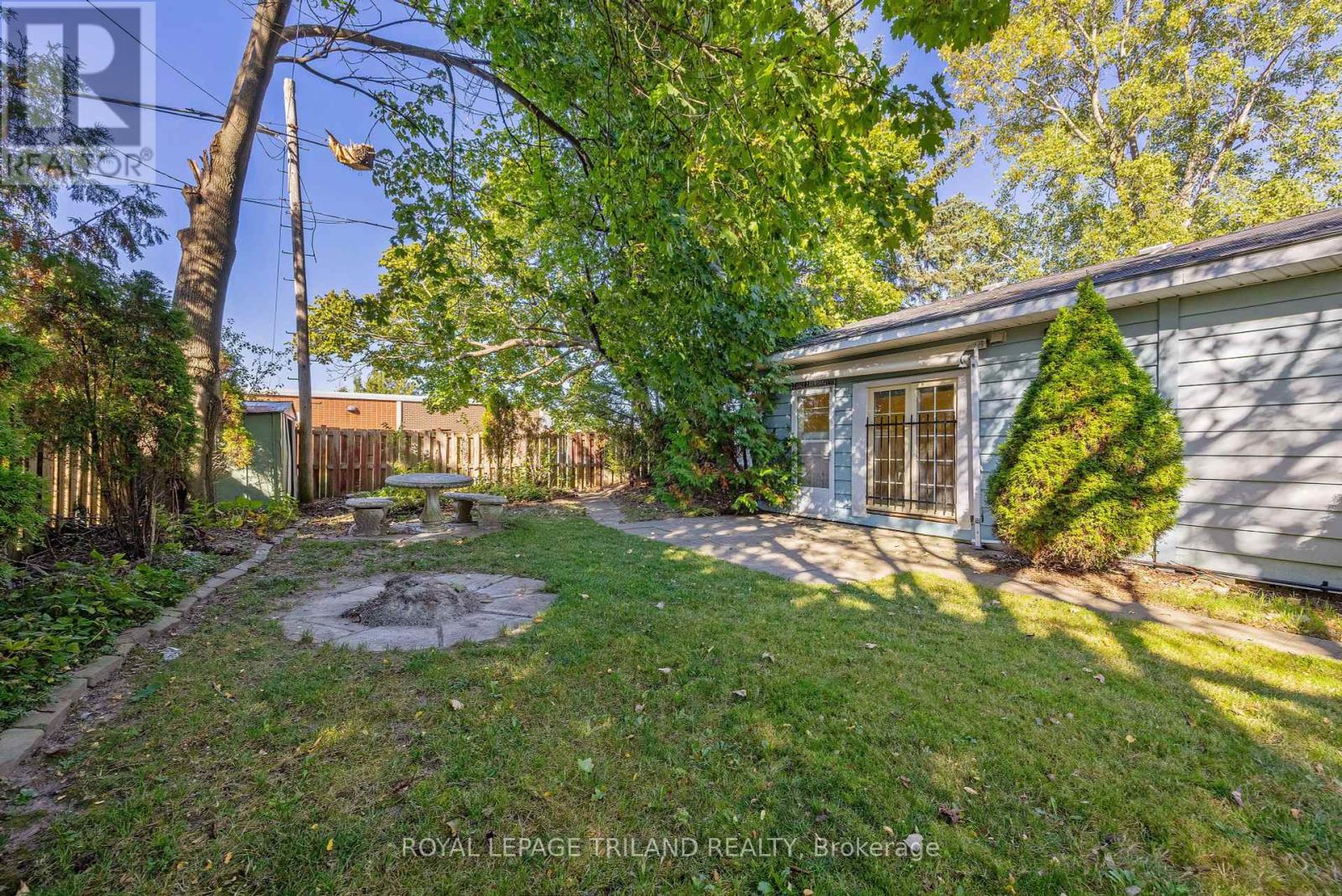 395 Beachwood Avenue, London South, Ontario  N6J 3J9 - Photo 33 - X12443843