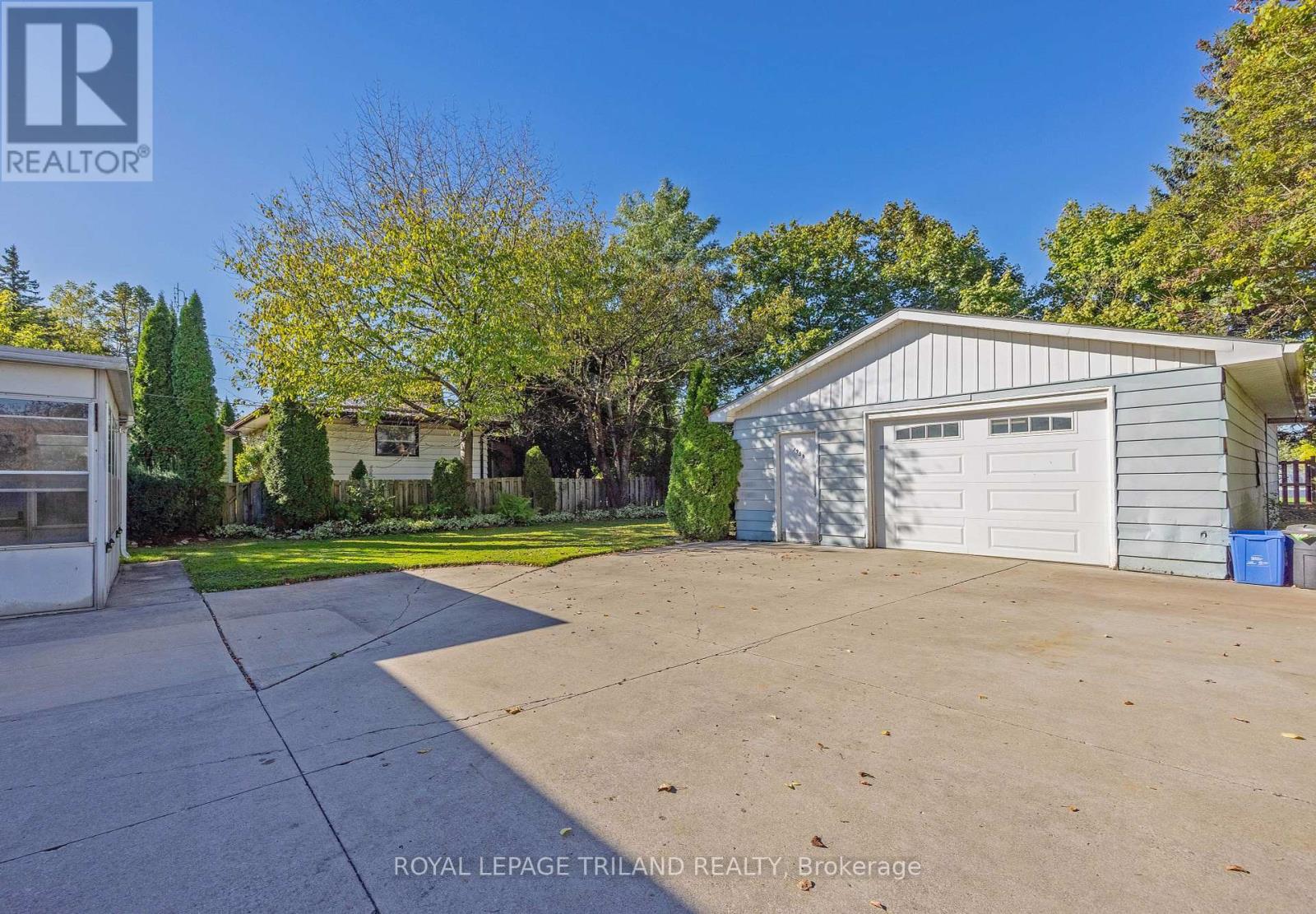 395 Beachwood Avenue, London South, Ontario  N6J 3J9 - Photo 35 - X12443843