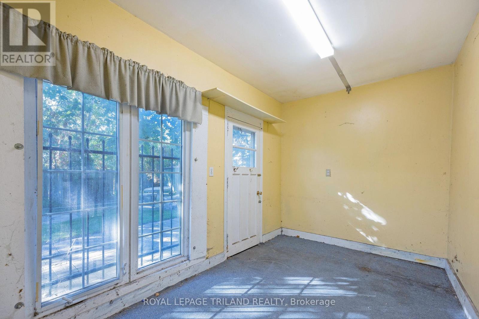 395 Beachwood Avenue, London South, Ontario  N6J 3J9 - Photo 39 - X12443843