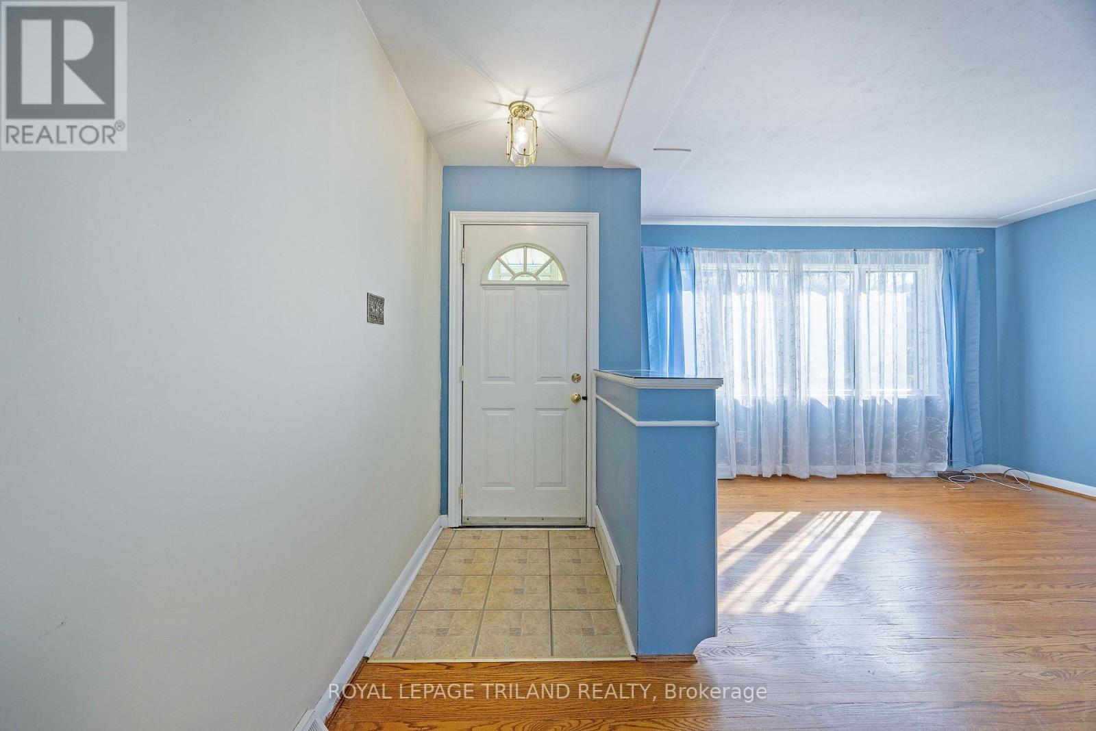 395 Beachwood Avenue, London South, Ontario  N6J 3J9 - Photo 5 - X12443843