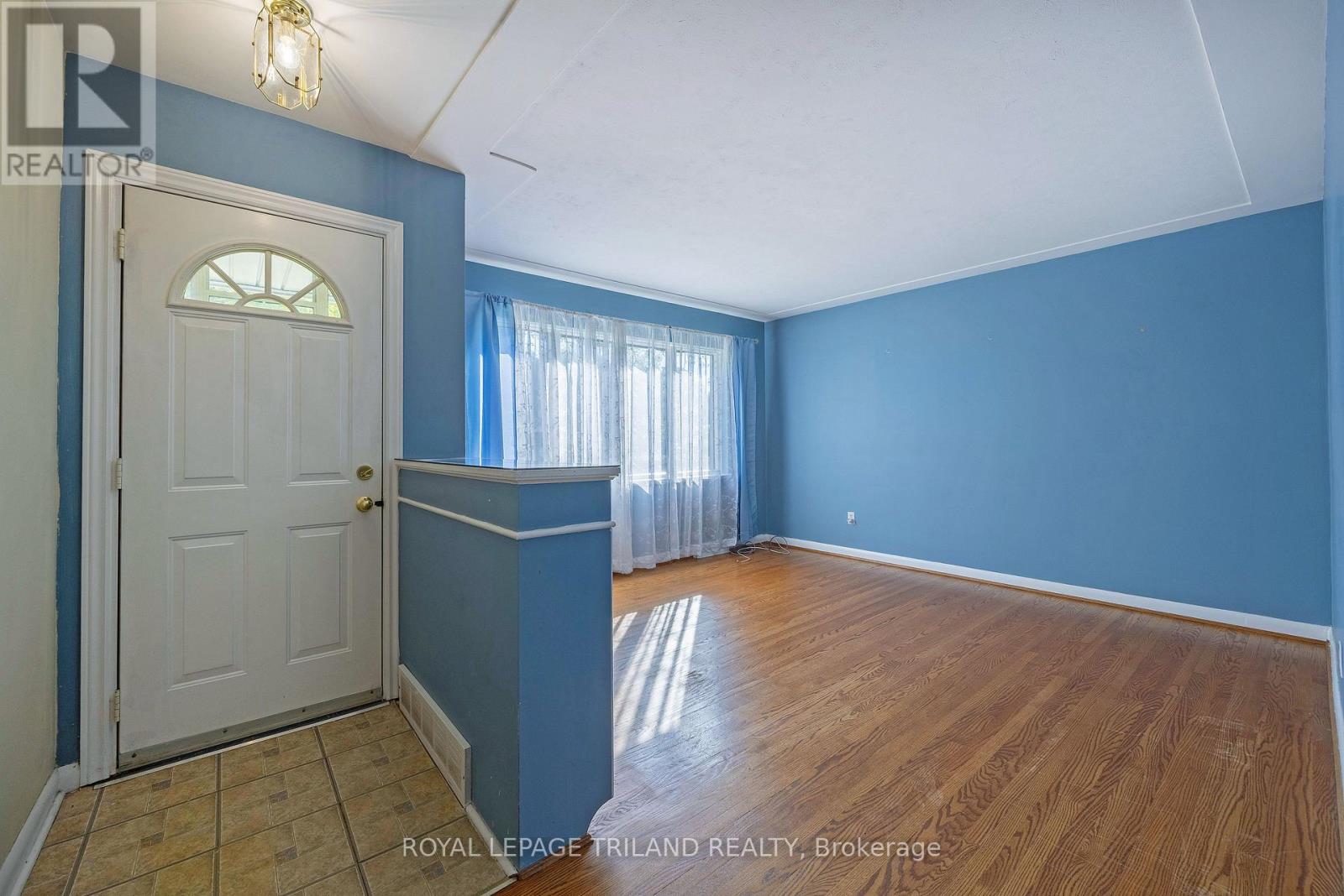395 Beachwood Avenue, London South, Ontario  N6J 3J9 - Photo 6 - X12443843