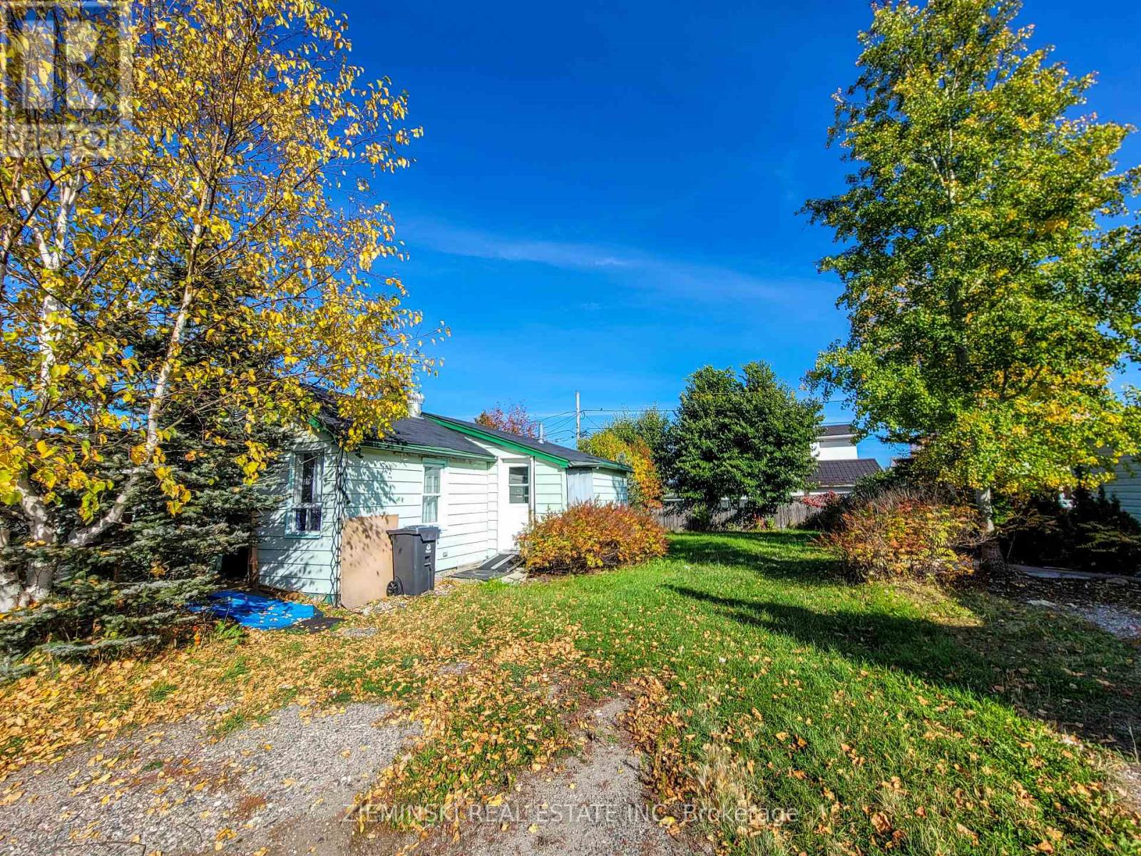 638 Cedar Avenue, Iroquois Falls, Ontario  P0K 1G0 - Photo 1 - T12443907