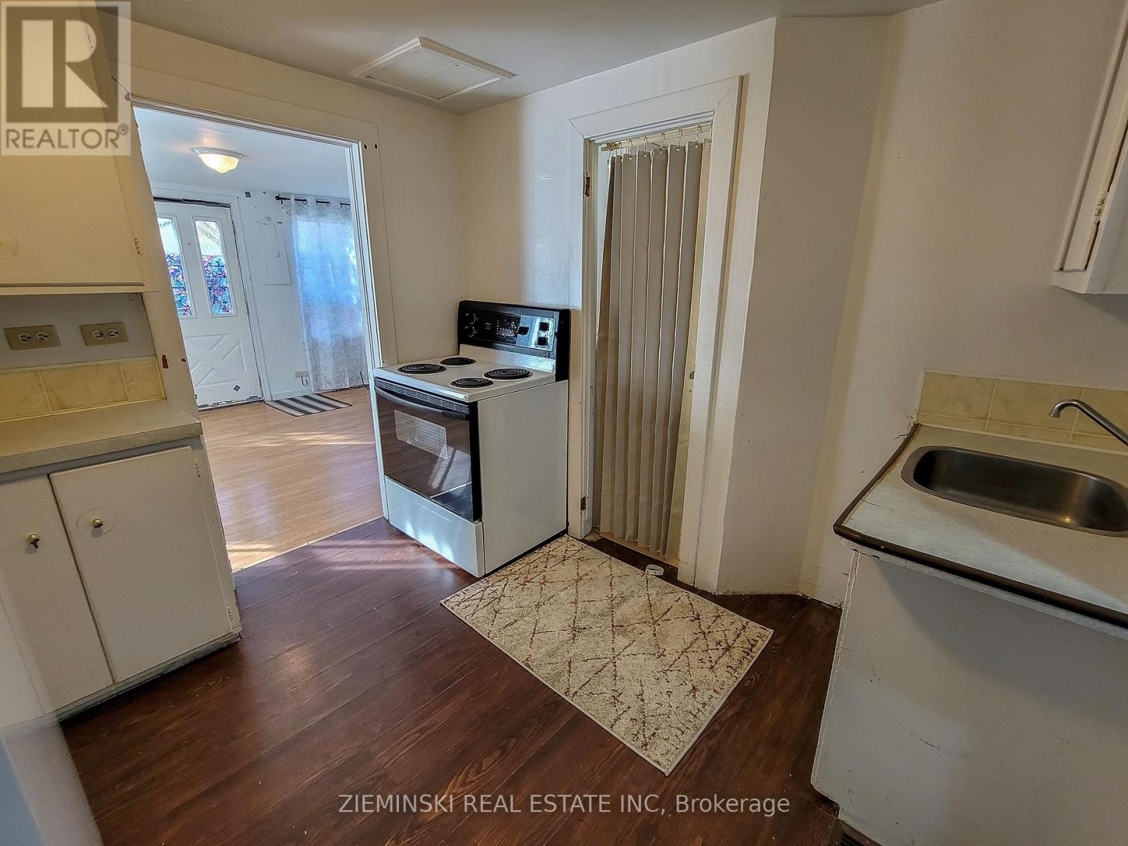 638 Cedar Avenue, Iroquois Falls, Ontario  P0K 1G0 - Photo 7 - T12443907