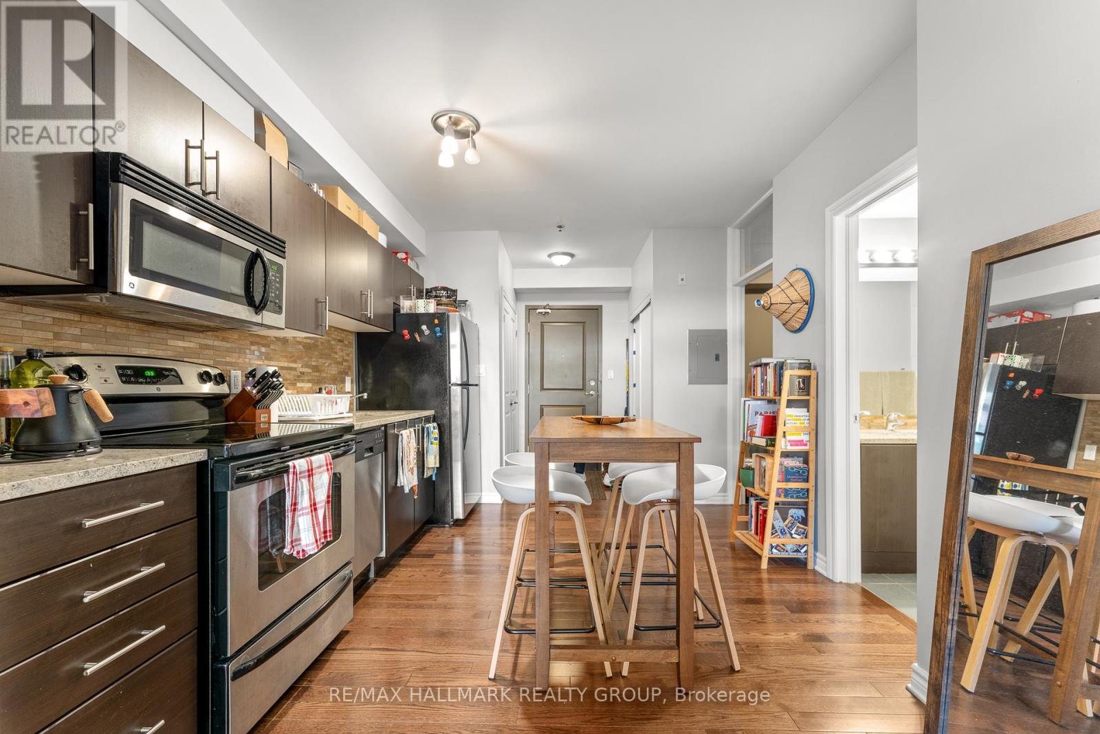 202 - 429 Kent Street, Ottawa, Ontario  K2P 1B5 - Photo 13 - X12443759