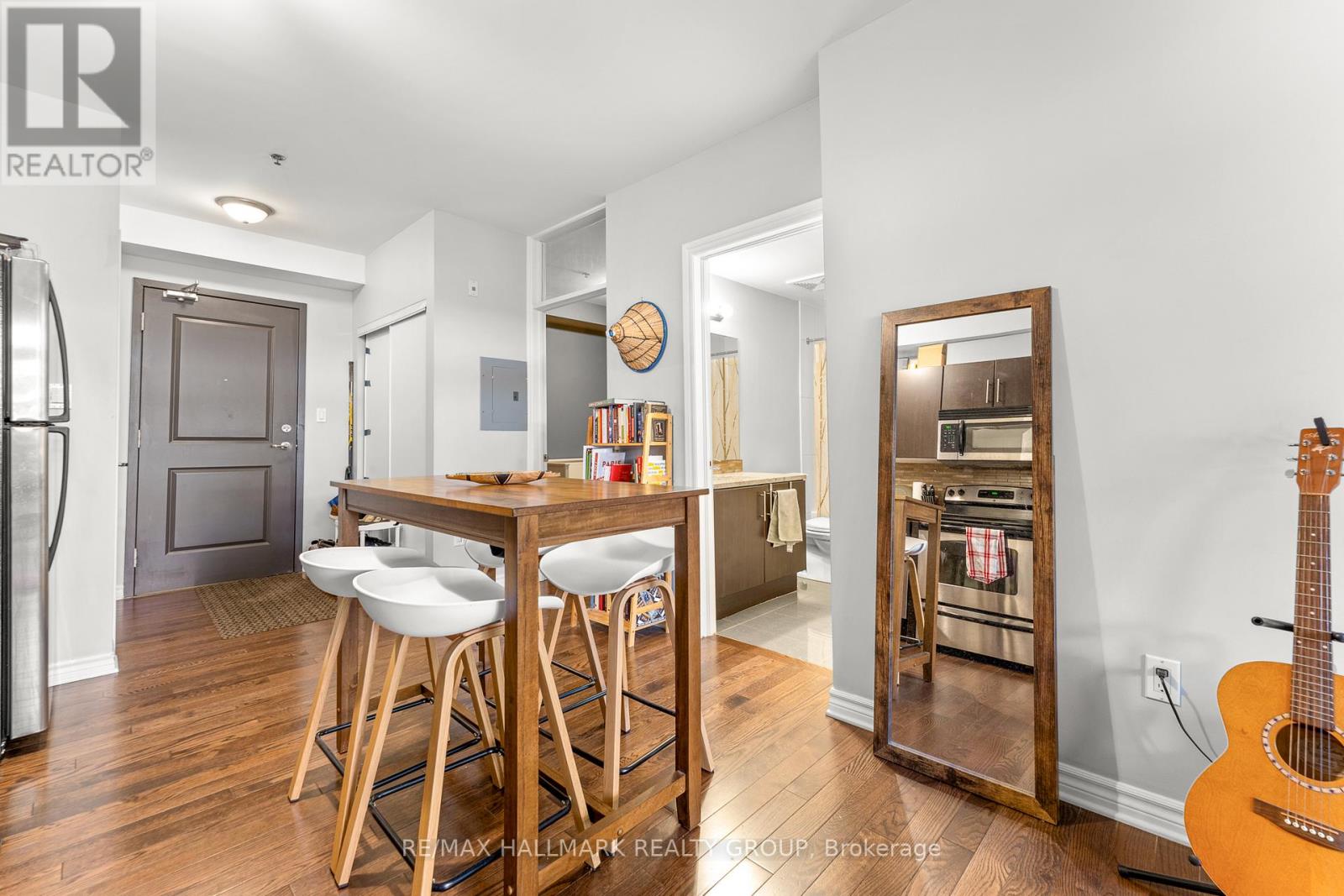 202 - 429 Kent Street, Ottawa, Ontario  K2P 1B5 - Photo 15 - X12443759