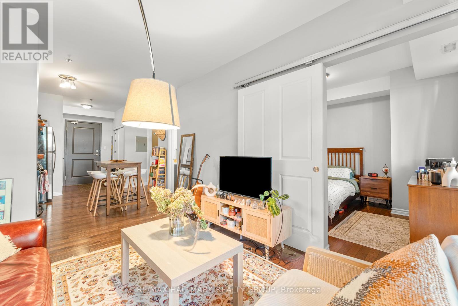 202 - 429 Kent Street, Ottawa, Ontario  K2P 1B5 - Photo 21 - X12443759