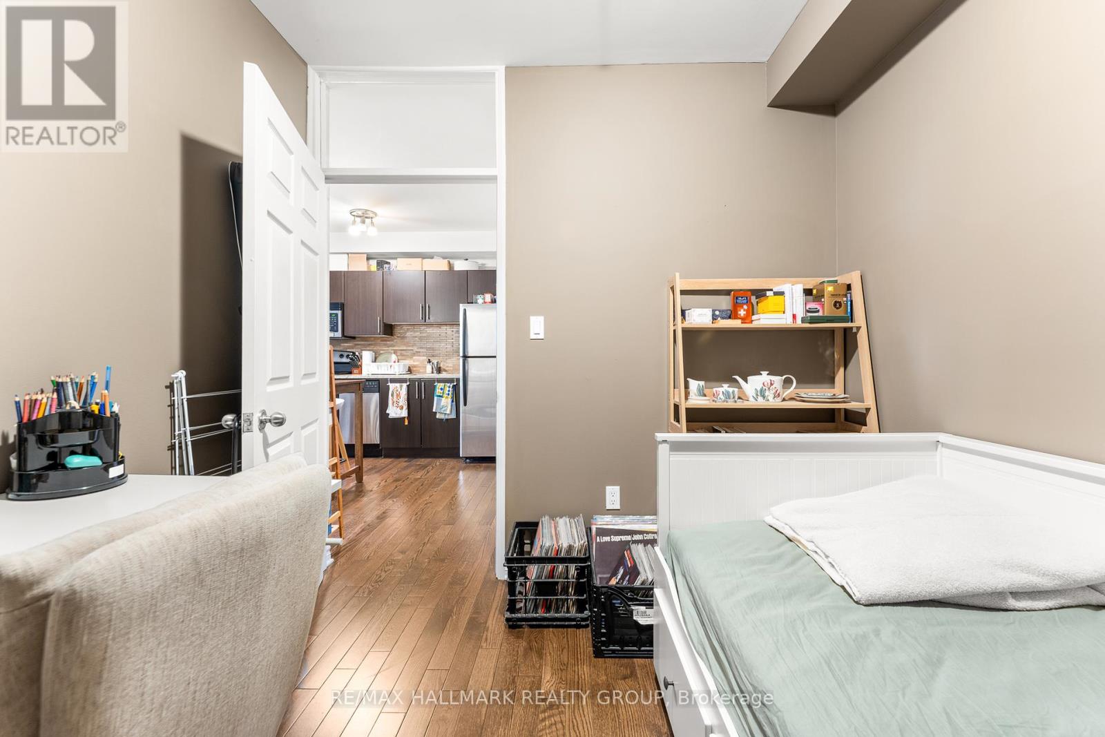 202 - 429 Kent Street, Ottawa, Ontario  K2P 1B5 - Photo 29 - X12443759
