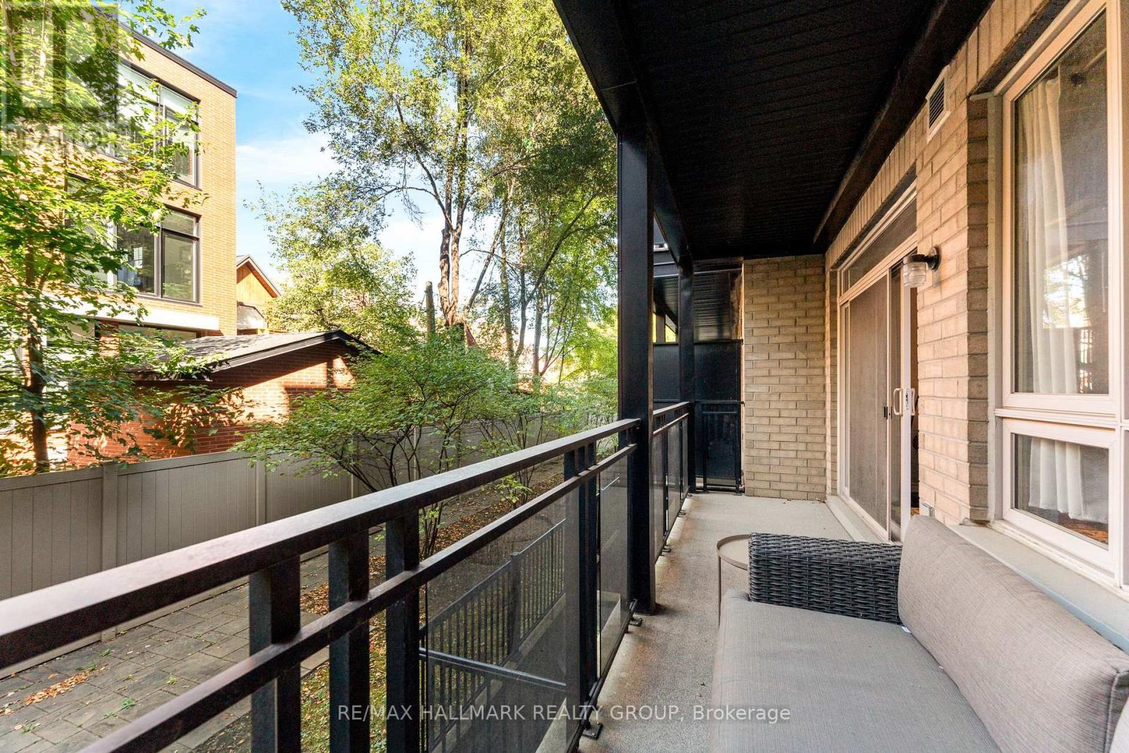202 - 429 Kent Street, Ottawa, Ontario  K2P 1B5 - Photo 32 - X12443759
