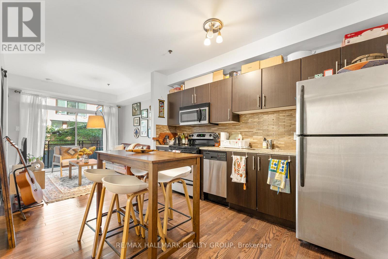 202 - 429 Kent Street, Ottawa, Ontario  K2P 1B5 - Photo 7 - X12443759