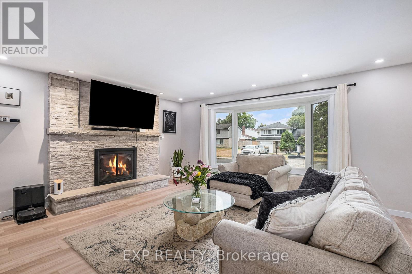 3 St Remy Drive, Ottawa, Ontario  K2J 1A4 - Photo 6 - X12443800