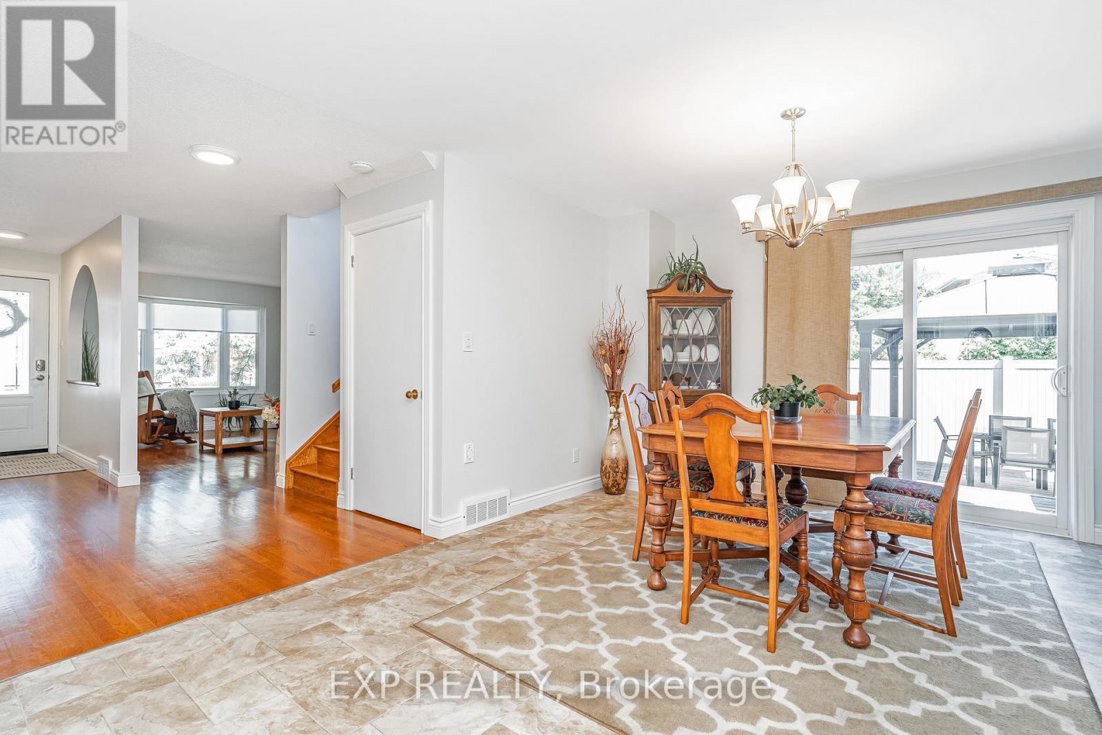 6084a Vineyard Drive, Ottawa, Ontario  K1C 2M5 - Photo 11 - X12443807