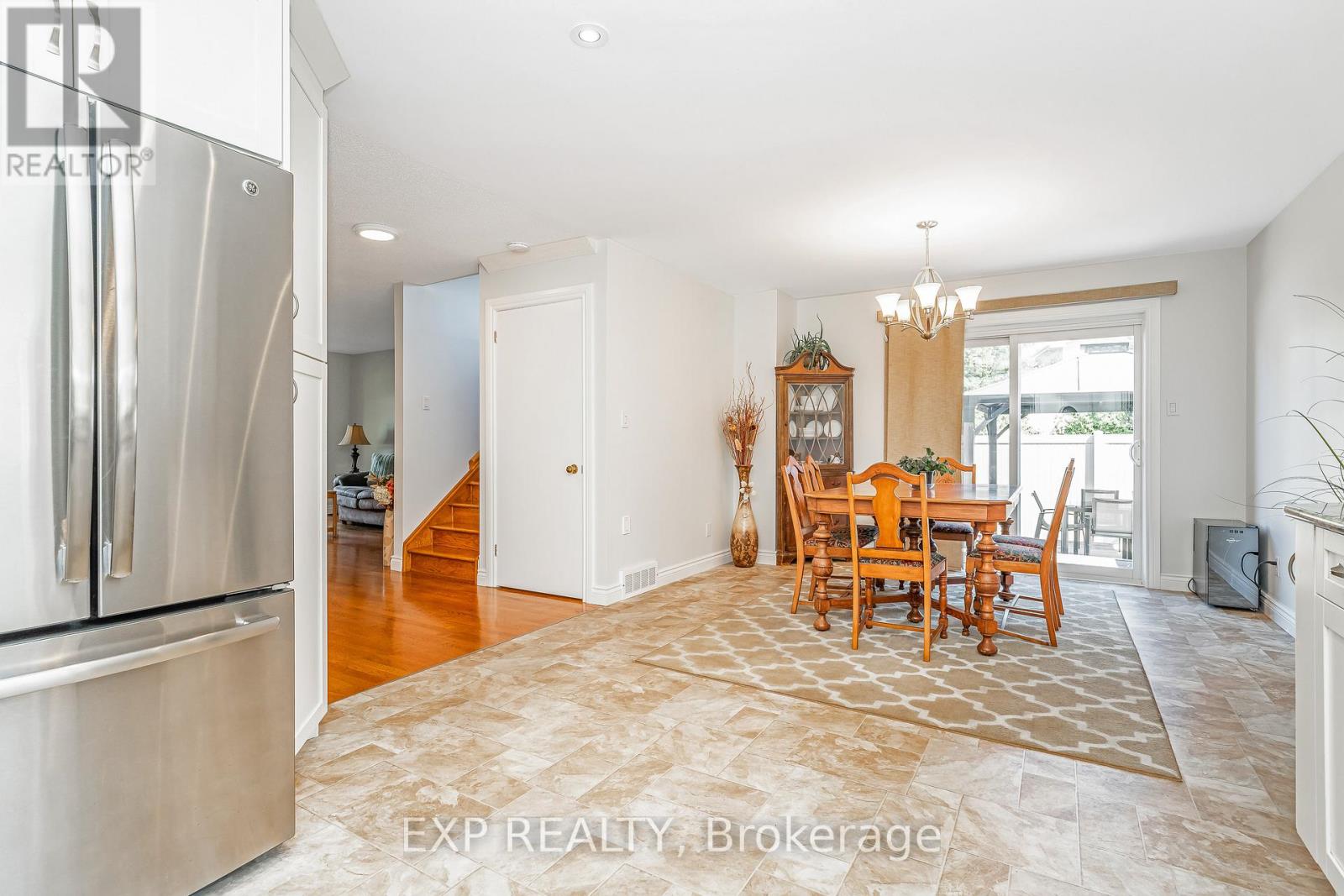 6084a Vineyard Drive, Ottawa, Ontario  K1C 2M5 - Photo 15 - X12443807
