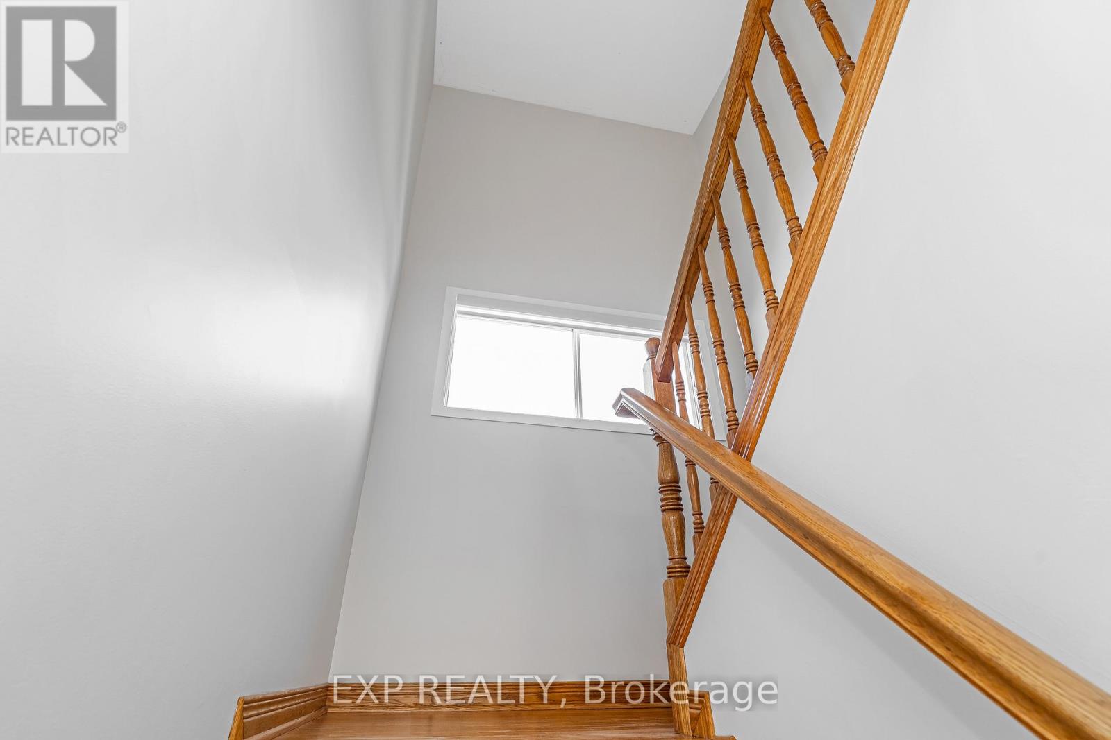 6084a Vineyard Drive, Ottawa, Ontario  K1C 2M5 - Photo 19 - X12443807