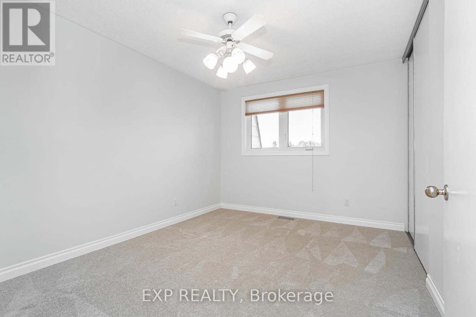 6084a Vineyard Drive, Ottawa, Ontario  K1C 2M5 - Photo 23 - X12443807