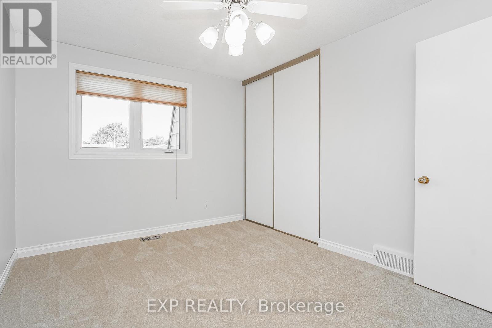 6084a Vineyard Drive, Ottawa, Ontario  K1C 2M5 - Photo 24 - X12443807