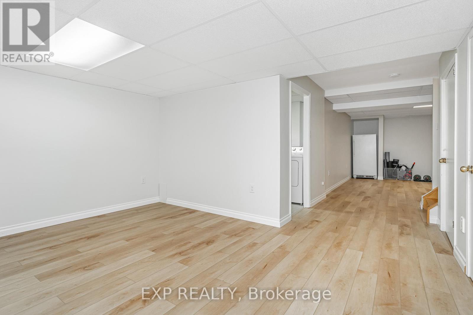 6084a Vineyard Drive, Ottawa, Ontario  K1C 2M5 - Photo 37 - X12443807