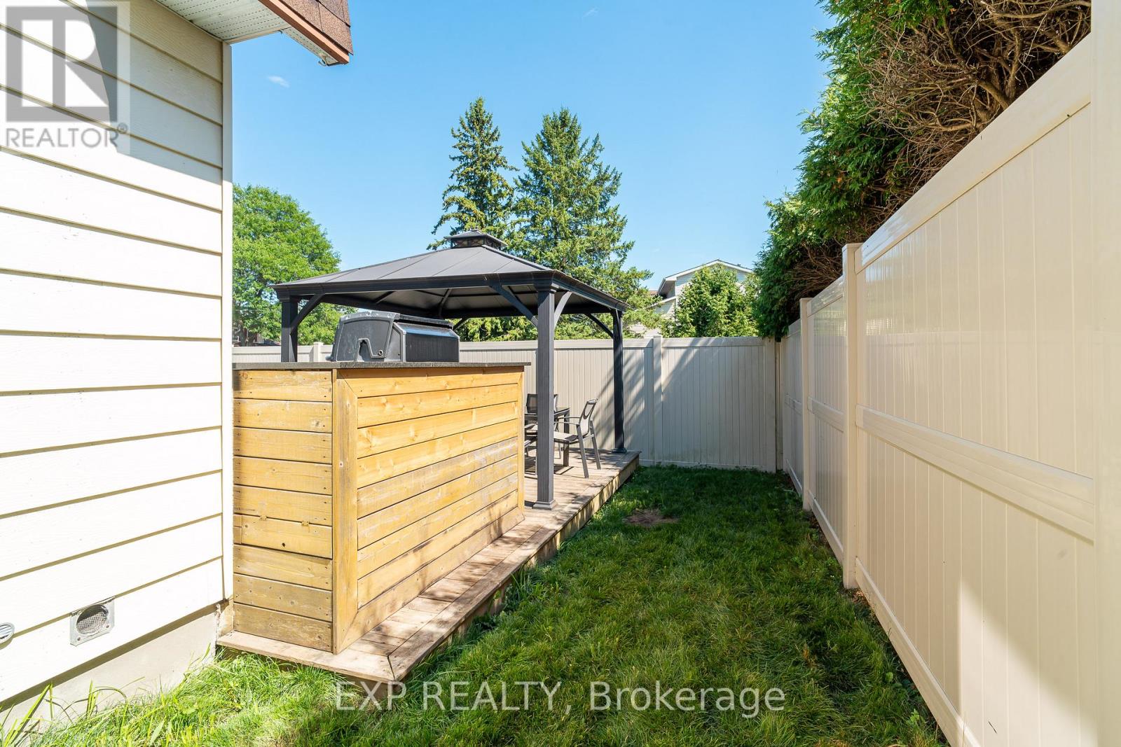 6084a Vineyard Drive, Ottawa, Ontario  K1C 2M5 - Photo 42 - X12443807