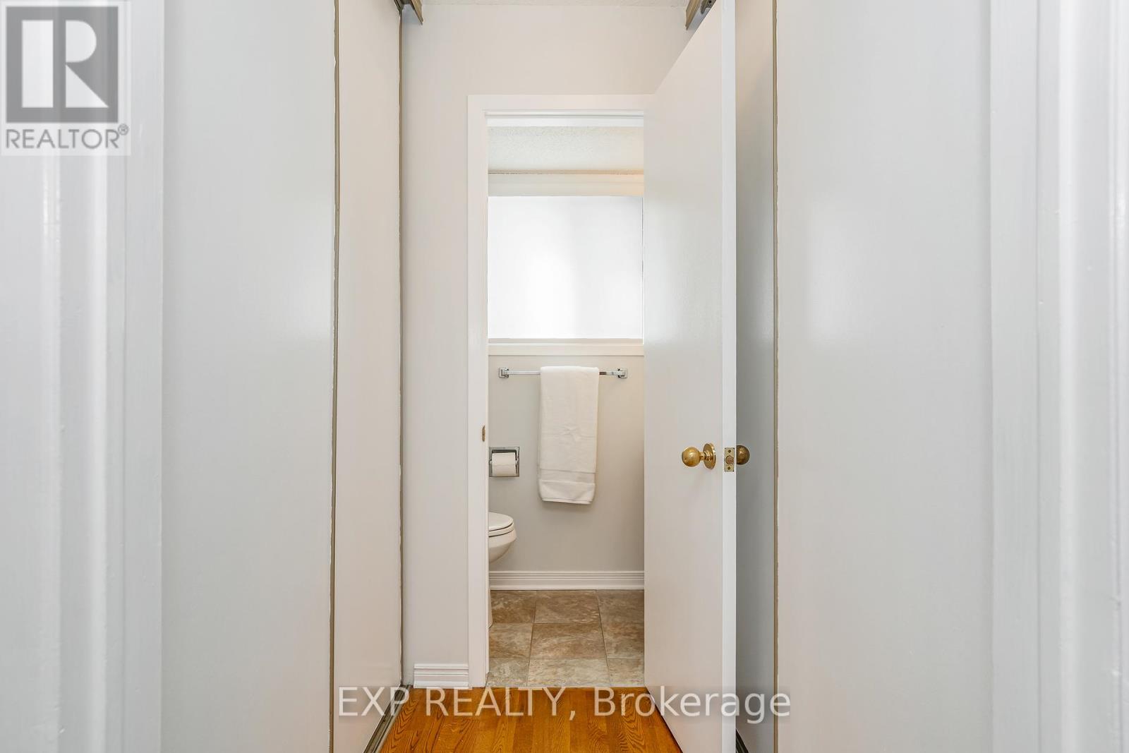 6084a Vineyard Drive, Ottawa, Ontario  K1C 2M5 - Photo 7 - X12443807