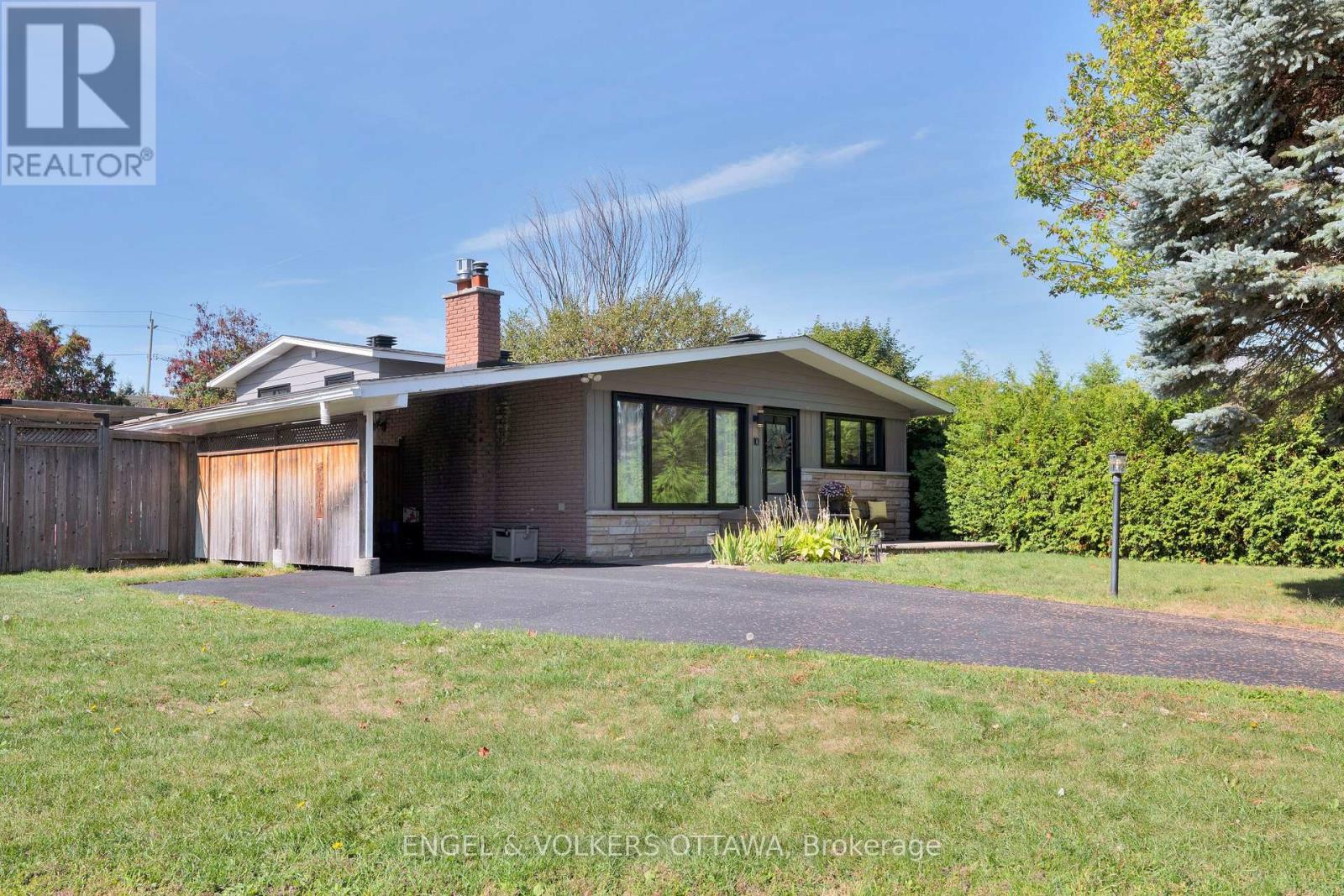10 Tanglewood Drive, Ottawa, Ontario  K2H 6P3 - Photo 45 - X12443862