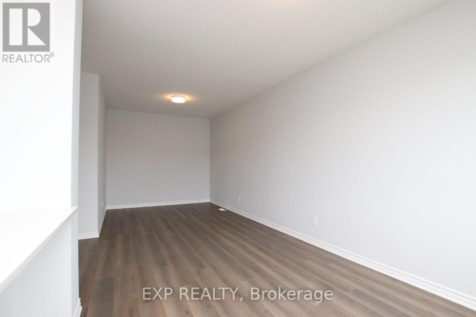 39 Lentago Avenue, Ottawa, Ontario  K2J 7A2 - Photo 10 - X12443878