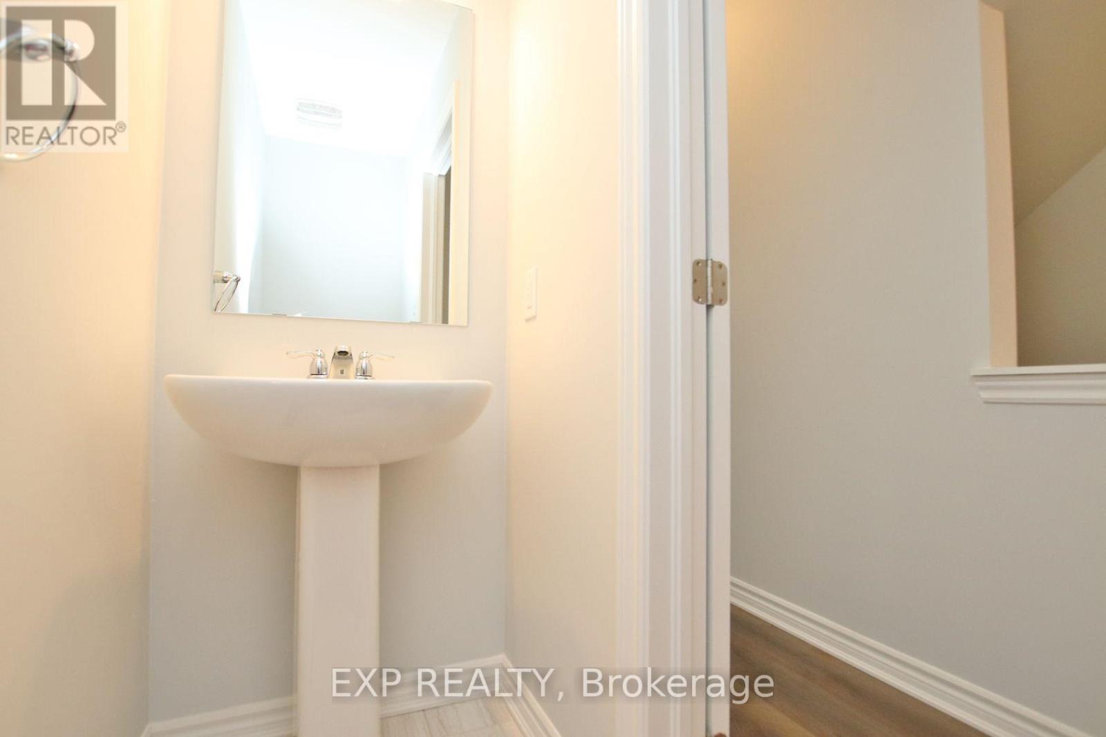 39 Lentago Avenue, Ottawa, Ontario  K2J 7A2 - Photo 14 - X12443878