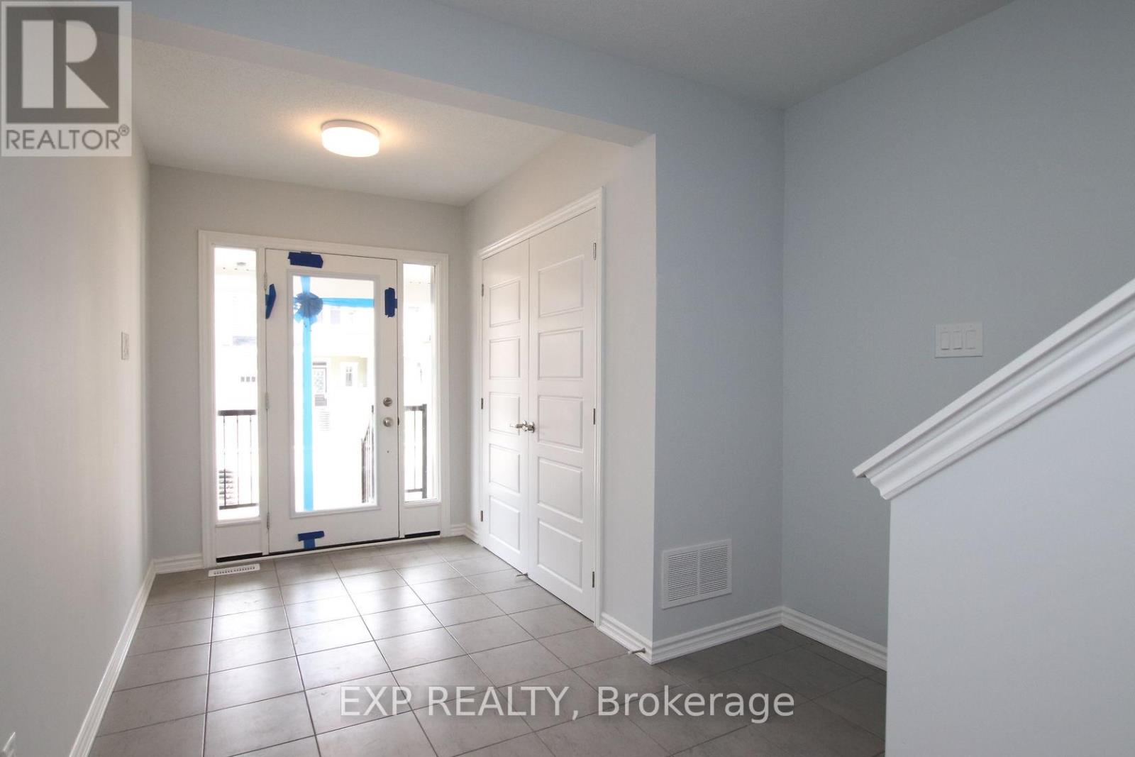 39 Lentago Avenue, Ottawa, Ontario  K2J 7A2 - Photo 2 - X12443878