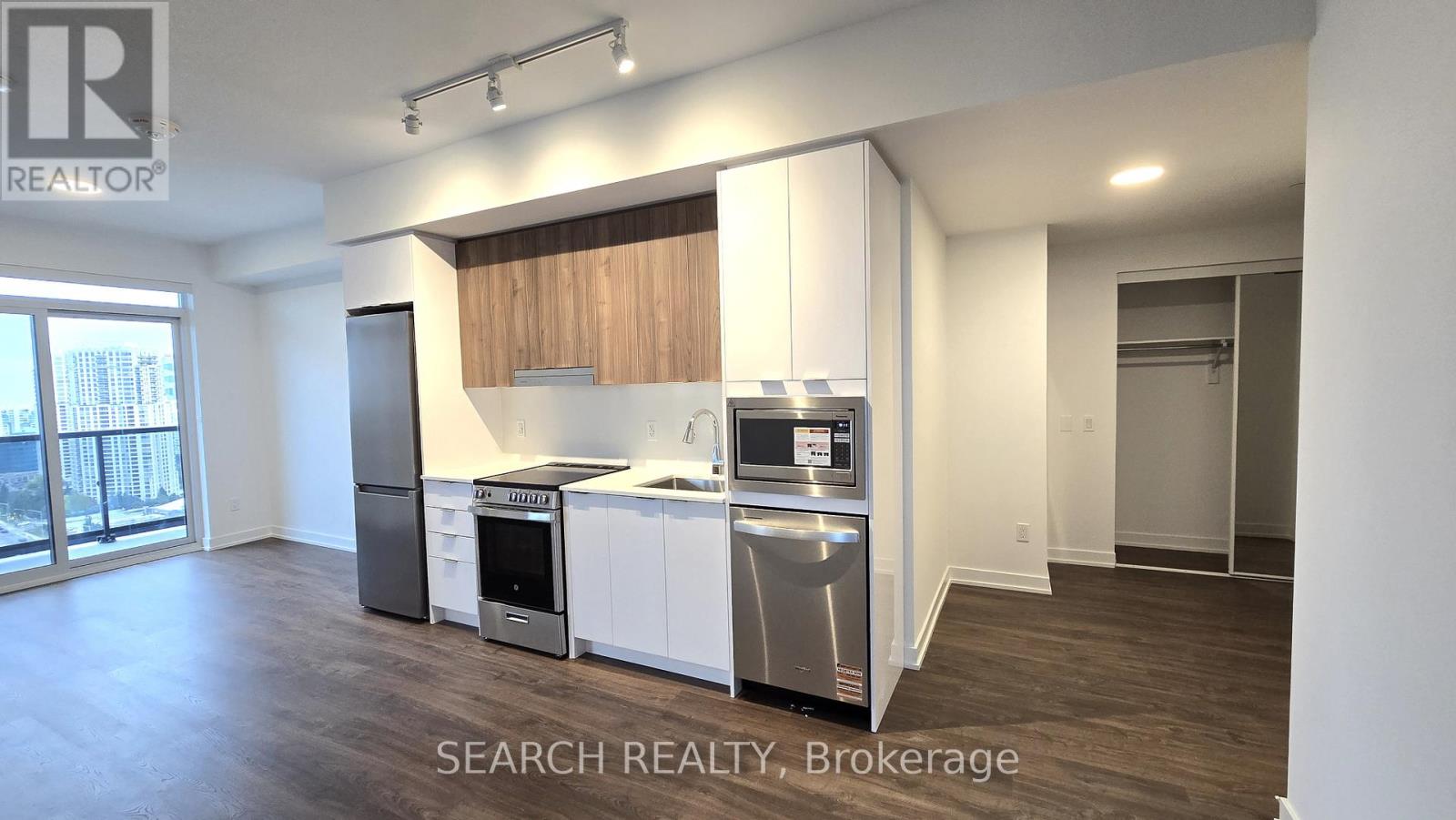 2102 - 5105 Hurontario Street, Mississauga, Ontario  L4Z 0C9 - Photo 10 - W12426896