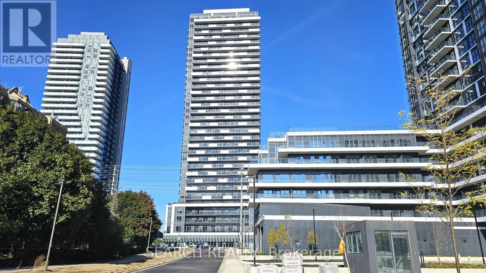 2102 - 5105 Hurontario Street, Mississauga, Ontario  L4Z 0C9 - Photo 2 - W12426896