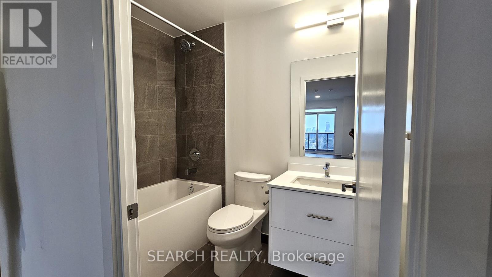 2102 - 5105 Hurontario Street, Mississauga, Ontario  L4Z 0C9 - Photo 13 - W12426896