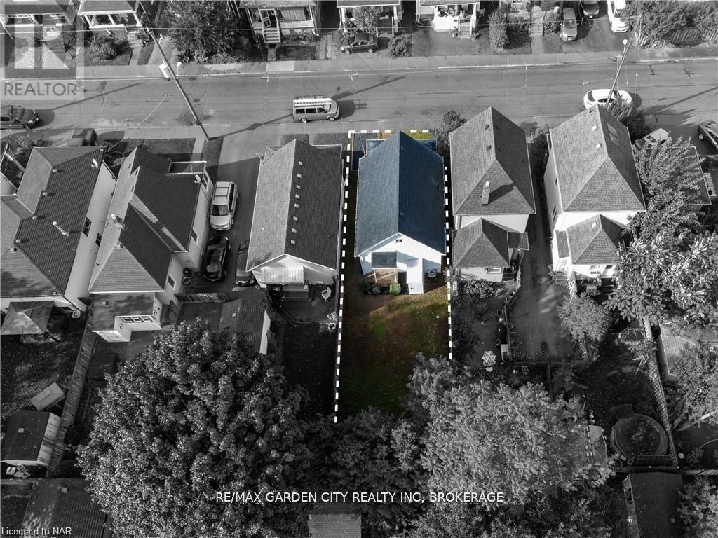 98 Pleasant Avenue, St. Catharines (Downtown), Ontario  L2R 1Y1 - Photo 28 - X12443801
