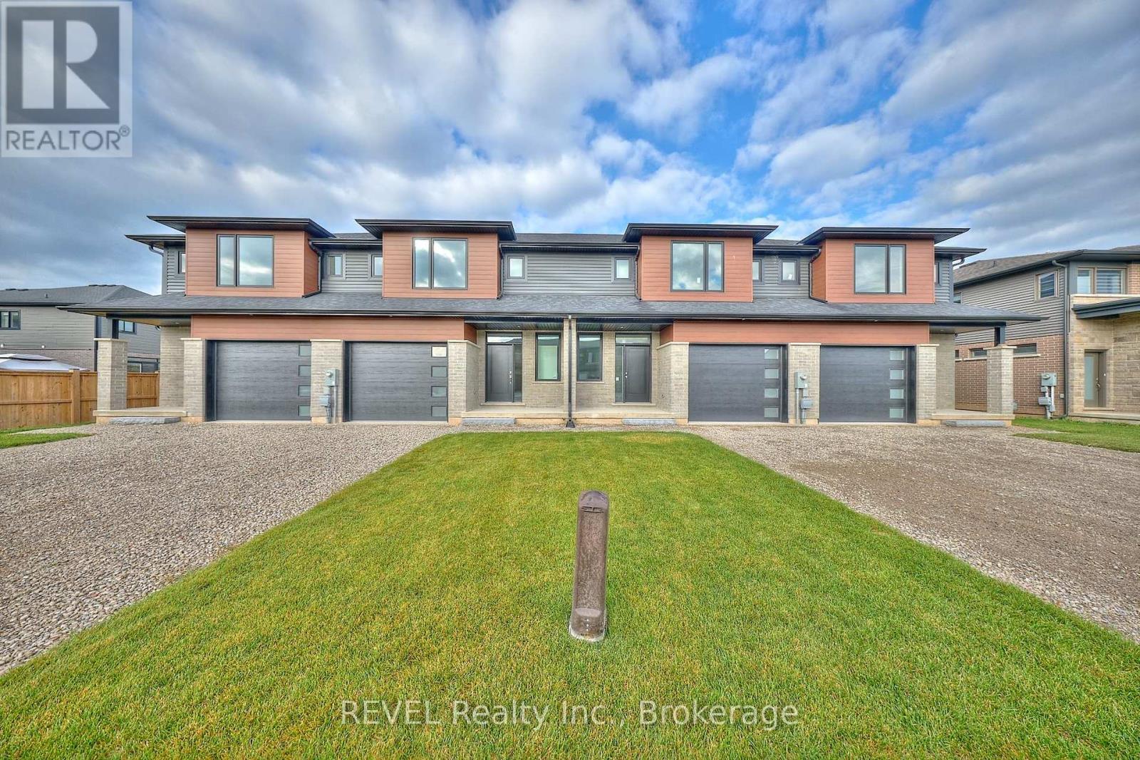 7429 Matteo Drive, Niagara Falls (Brown), Ontario  L2H 3T3 - Photo 1 - X12443876