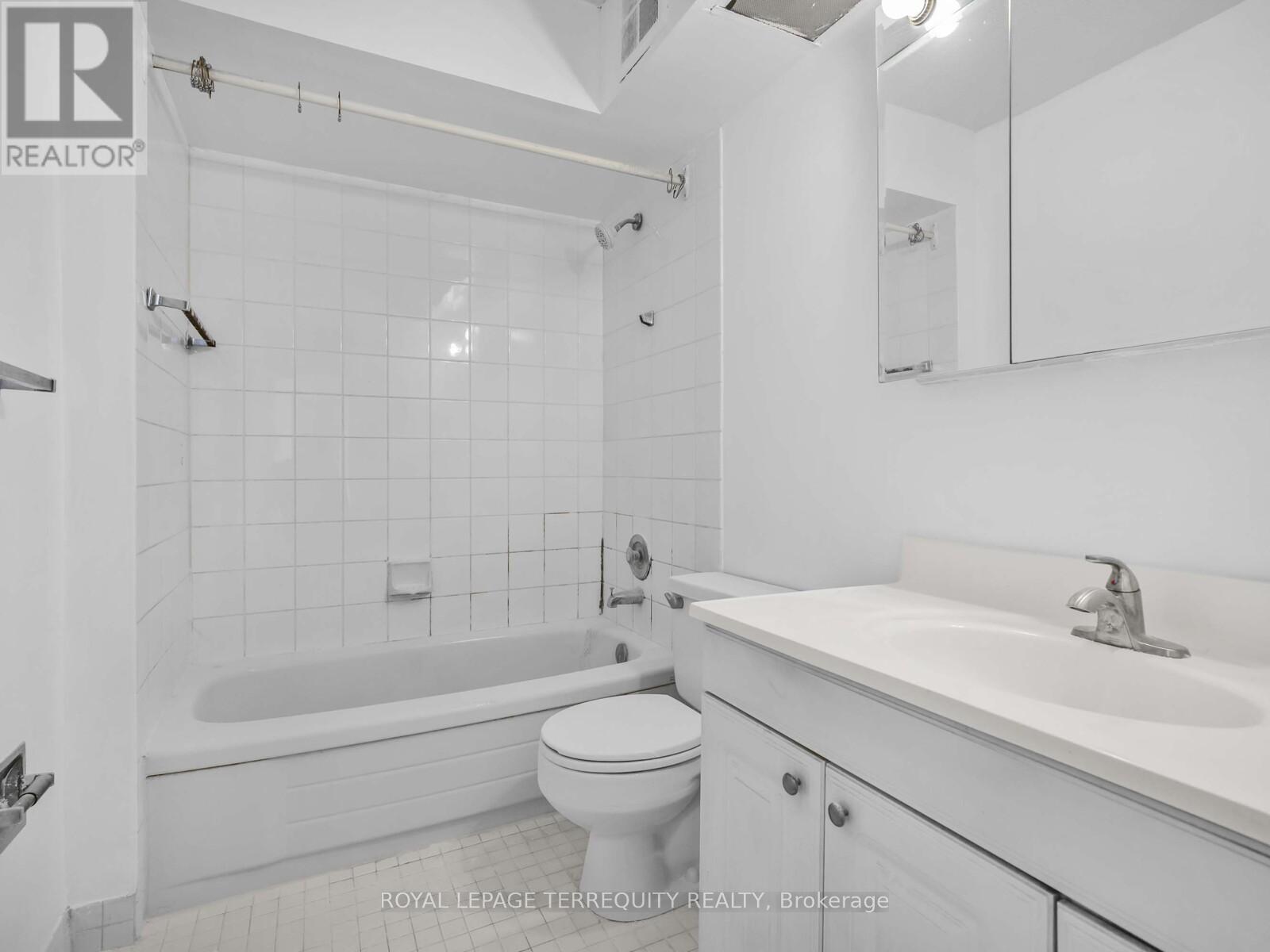 1209 - 5 Old Sheppard Avenue, Toronto, Ontario  M2J 4K3 - Photo 21 - C12443688