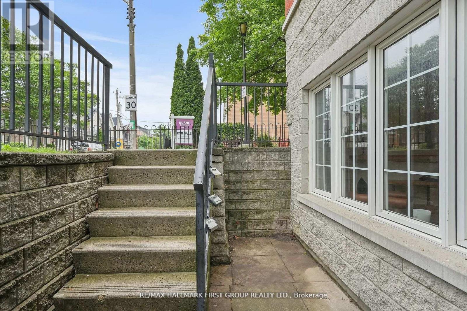 102 - 262 St. Helens Avenue, Toronto, Ontario  M6H 4A4 - Photo 6 - C12443700