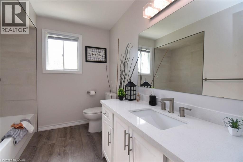 29 Riviera Ridge, Stoney Creek, Ontario  L8E 5E6 - Photo 21 - 40775822