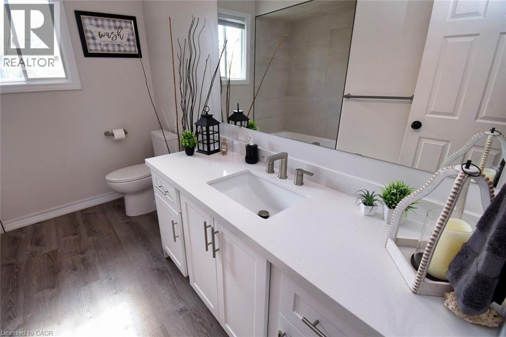 29 Riviera Ridge, Stoney Creek, Ontario  L8E 5E6 - Photo 23 - 40775822
