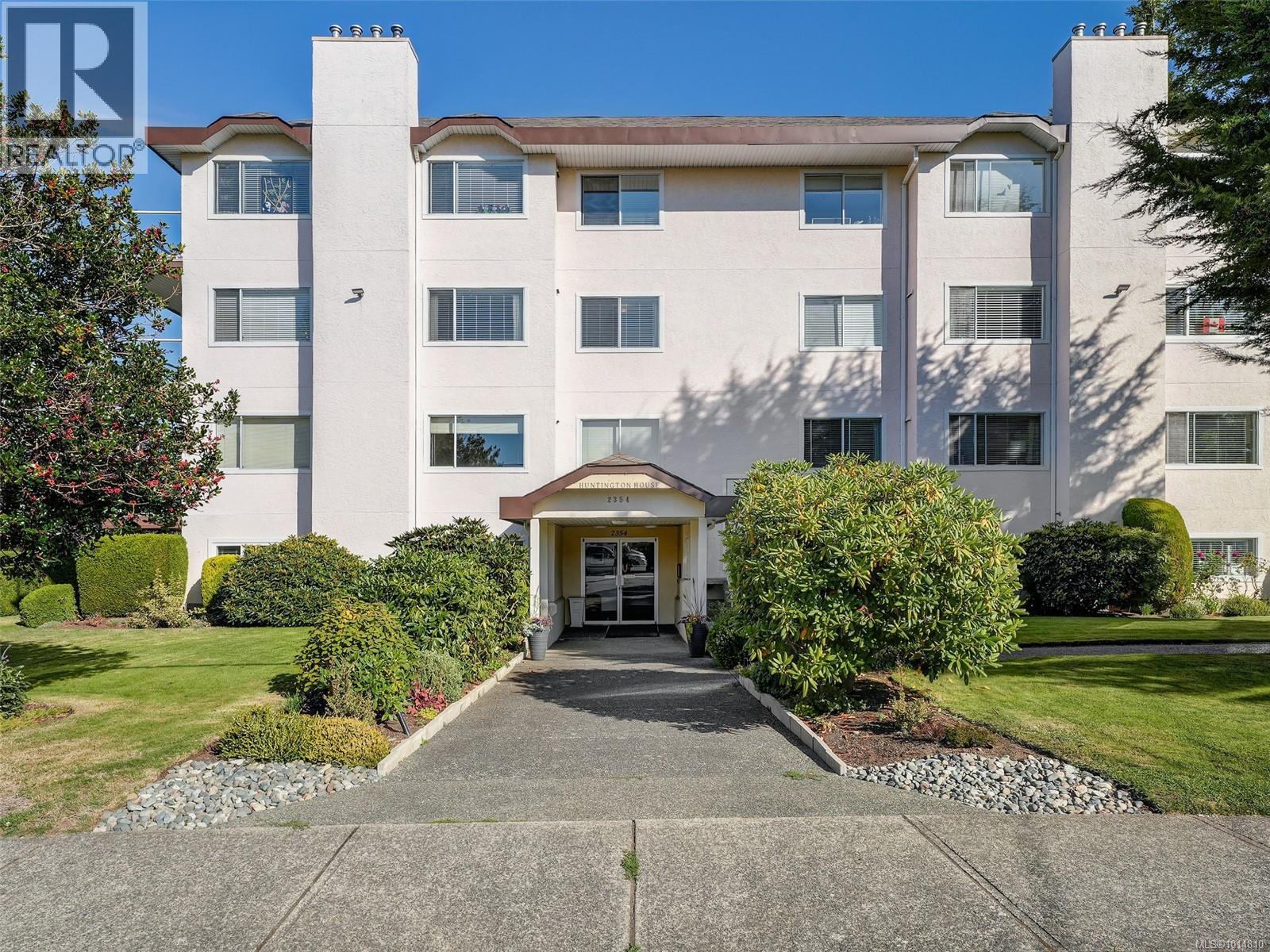 301 2354 Brethour Ave, Sidney, British Columbia