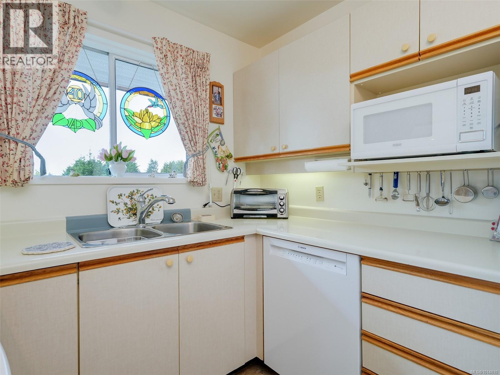 301 2354 Brethour Ave, Sidney, British Columbia  V8L 2A5 - Photo 11 - 1014810