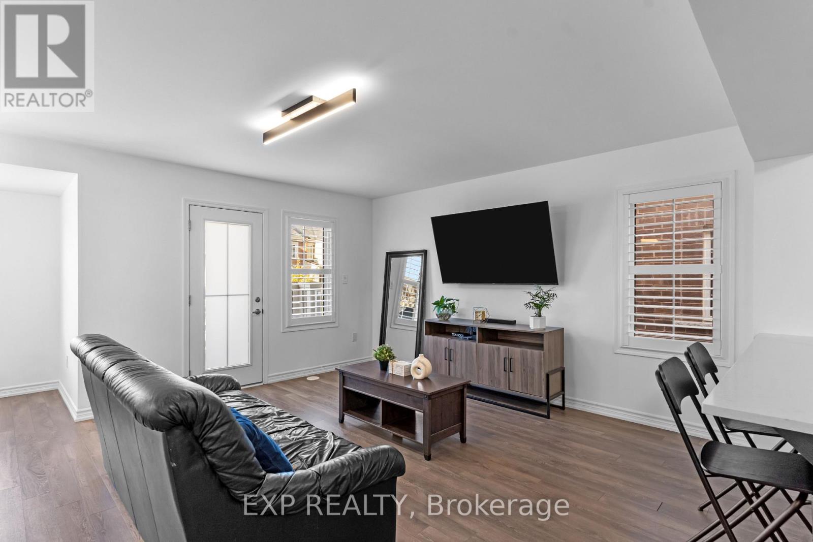 13 Goldeye Street, Whitby, Ontario  L1P 0E5 - Photo 15 - E12443715