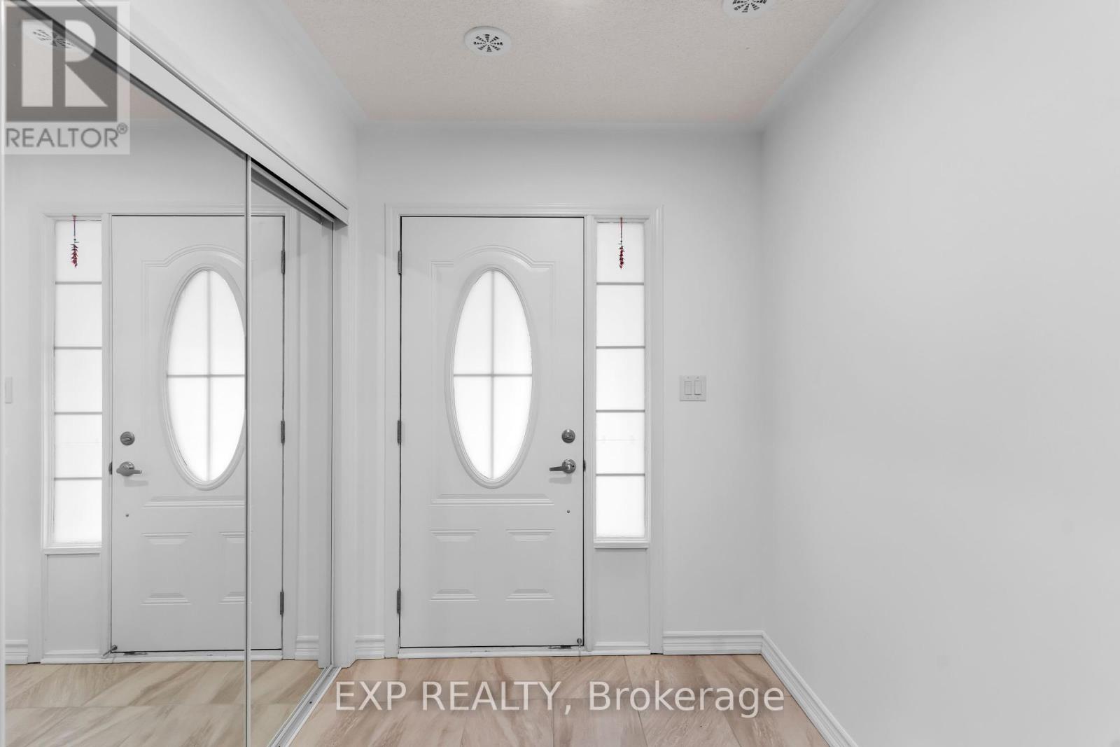 13 Goldeye Street, Whitby, Ontario  L1P 0E5 - Photo 7 - E12443715