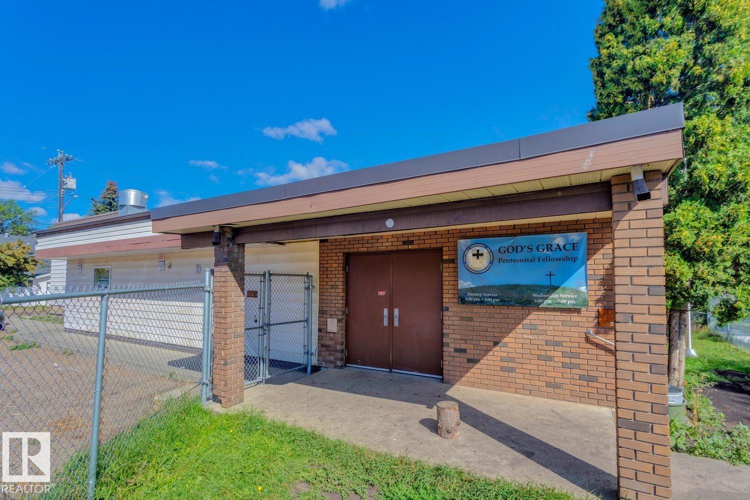 11112 95a St Nw, Edmonton, Alberta  T5G 1N7 - Photo 3 - E4460727