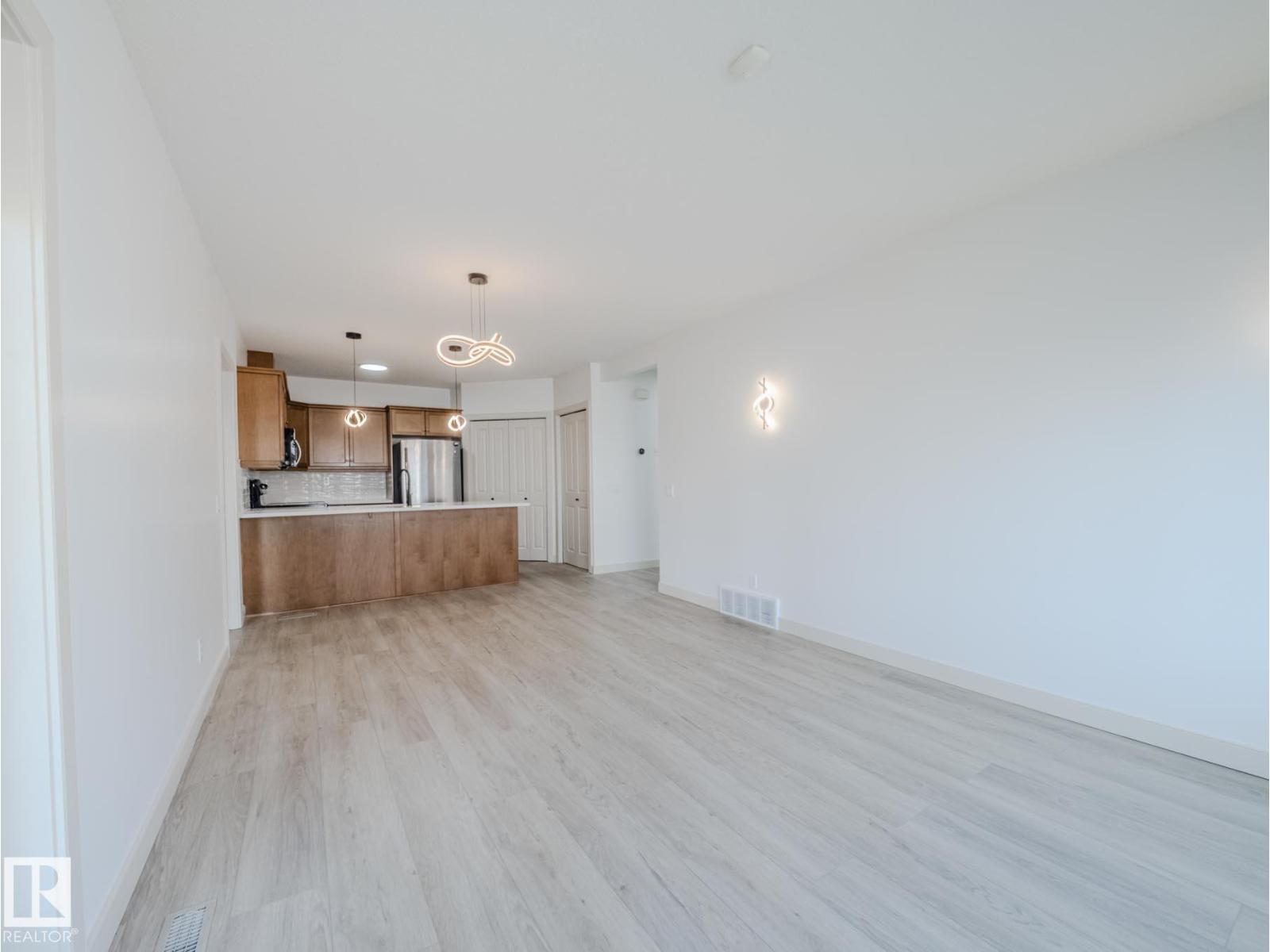 #33 2565 Hanna Cr Nw Nw, Edmonton, Alberta  T6R 0M4 - Photo 3 - E4460722