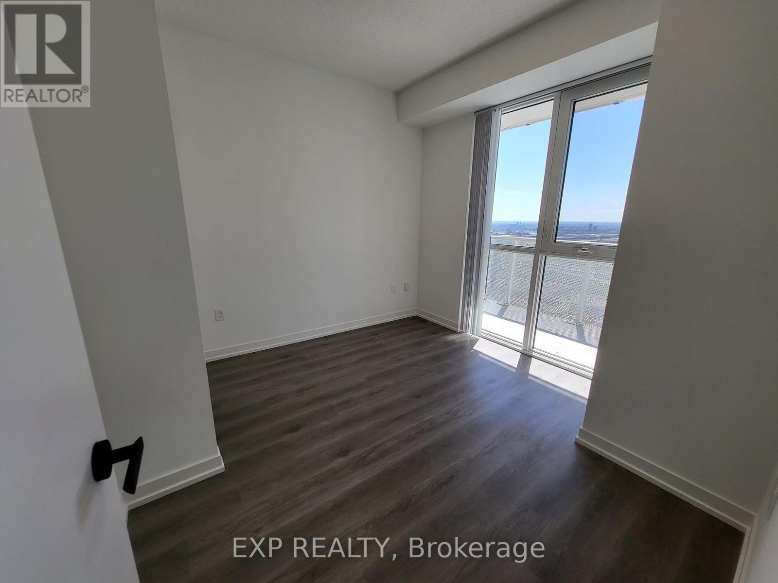 4501 - 28 Interchange Way, Vaughan, Ontario  L4K 0P8 - Photo 5 - N12443658