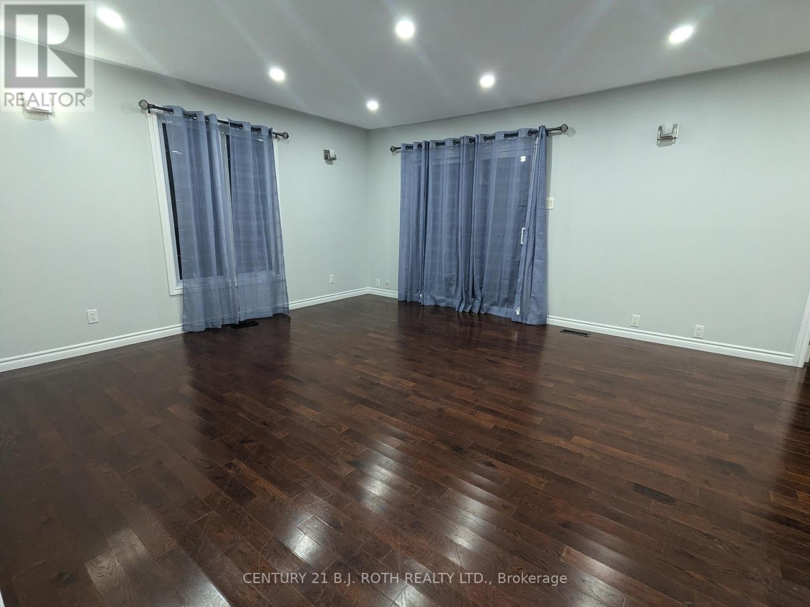 2209 Alderslea Crescent, Innisfil, Ontario  L9S 2E3 - Photo 7 - N12443666