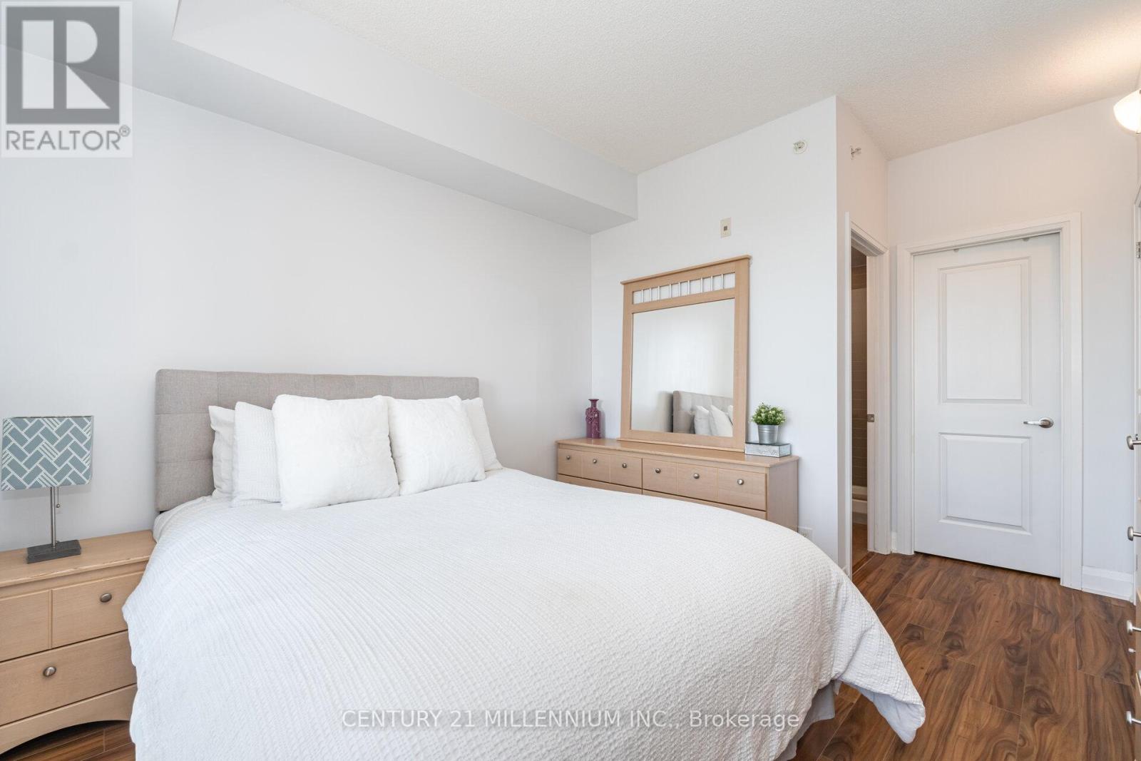217 - 24 Woodstream Boulevard, Vaughan (Vaughan Grove), Ontario  L4L 8C4 - Photo 12 - N12443709